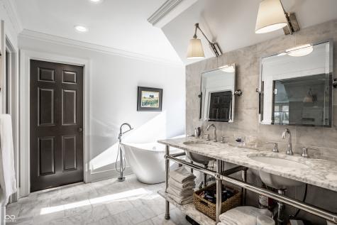 10605 Winterwood Carmel IN 46032