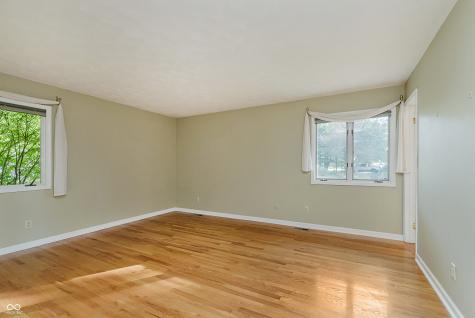2504 NW Raintree Drive New Castle IN 47362