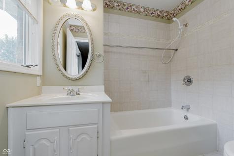 2504 NW Raintree Drive New Castle IN 47362