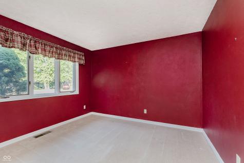2504 NW Raintree Drive New Castle IN 47362