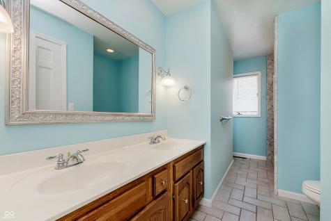 2504 NW Raintree Drive New Castle IN 47362