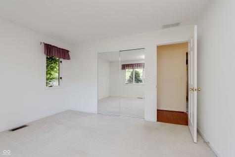 2504 NW Raintree Drive New Castle IN 47362