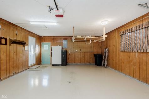 2504 NW Raintree Drive New Castle IN 47362