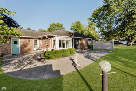 2504 NW Raintree Drive New Castle IN 47362