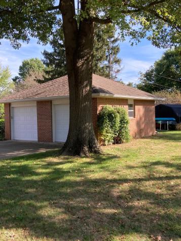 2504 NW Raintree Drive New Castle IN 47362