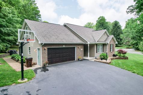 495 Persimmon Drive North Vernon IN 47265