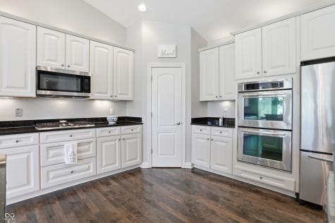 15486 Mission Hills Drive Carmel IN 46033