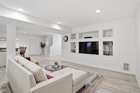 15486 Mission Hills Drive Carmel IN 46033