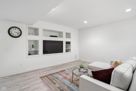 15486 Mission Hills Drive Carmel IN 46033