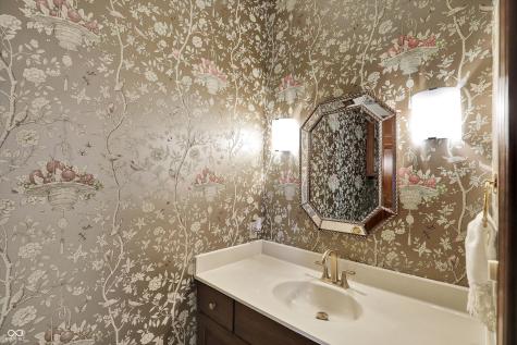 8661 Williamshire W Drive Indianapolis IN 46260