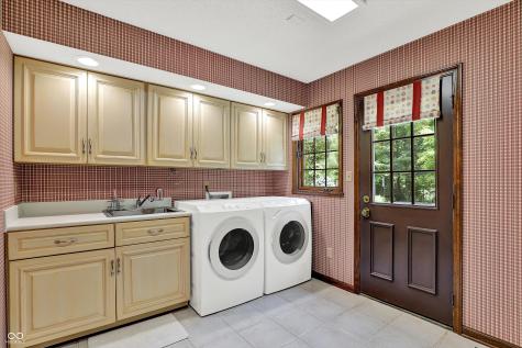 8661 Williamshire W Drive Indianapolis IN 46260
