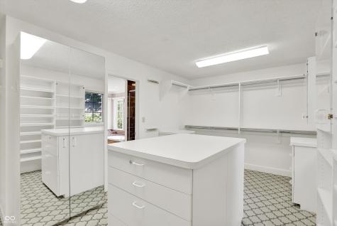 8661 Williamshire W Drive Indianapolis IN 46260