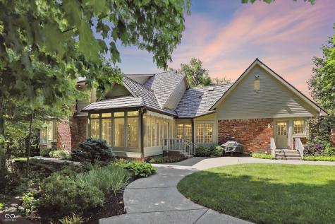 8661 Williamshire W Drive Indianapolis IN 46260
