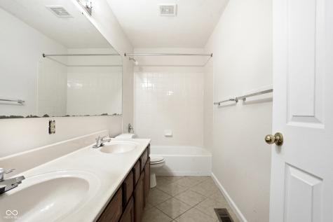 9812 Covington Boulevard Fishers IN 46037