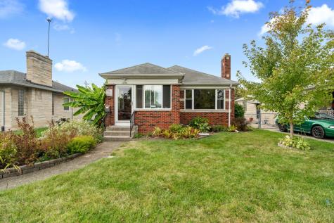1224 N Hawthorne Lane Indianapolis IN 46219