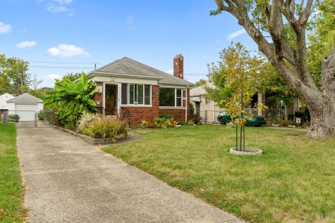 1224 N Hawthorne Lane Indianapolis IN 46219