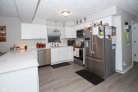 7602 W Mockingbird Court Fairland IN 46126