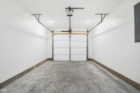 1502 Coen Court Columbus IN 47201