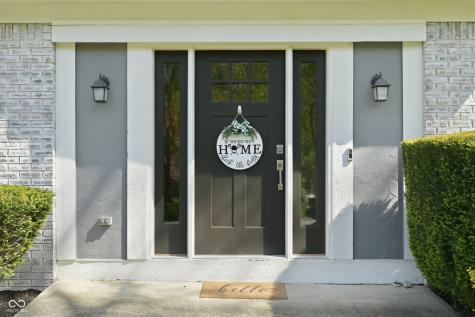 700 Round Court Zionsville IN 46077