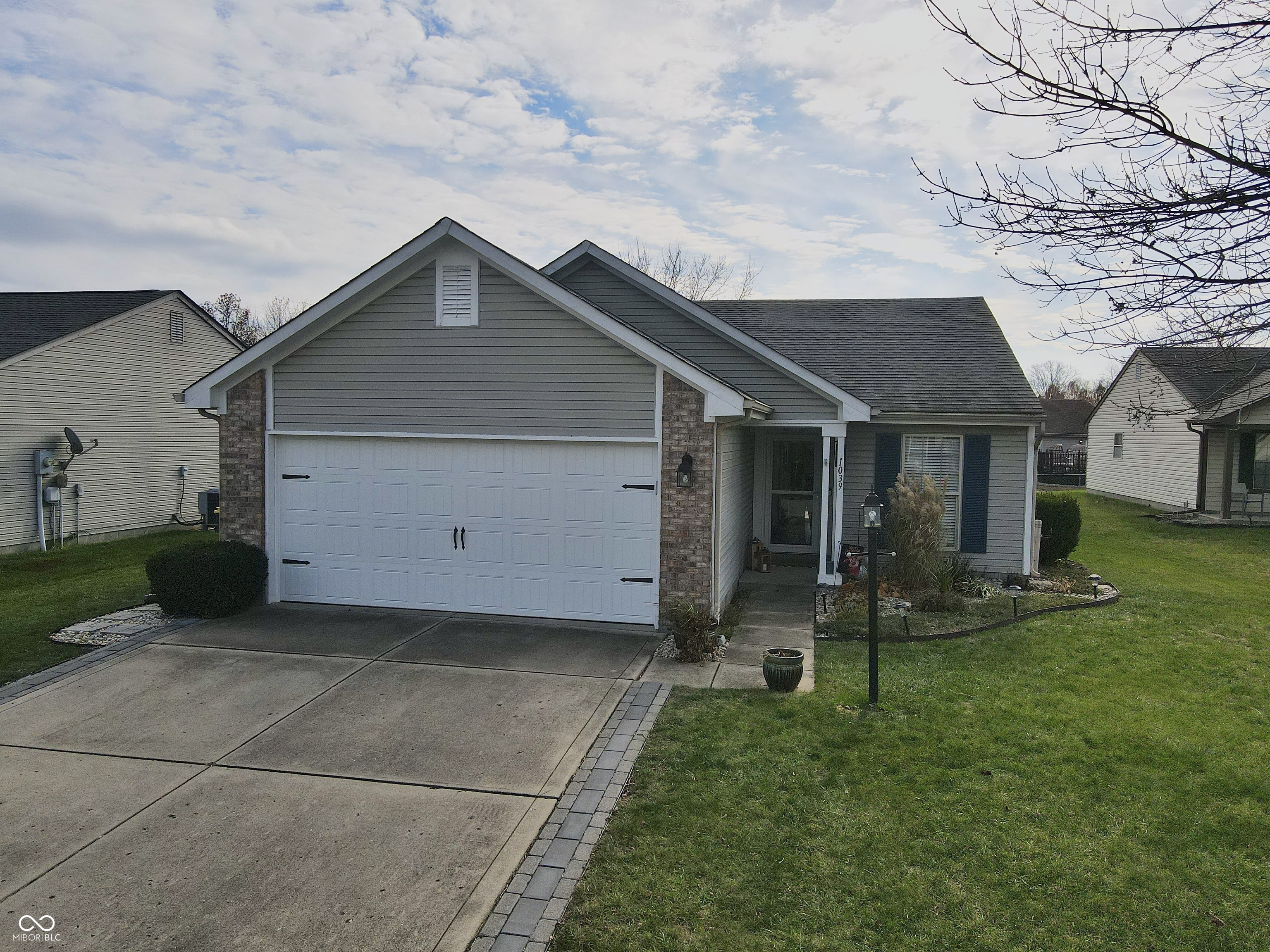 1039 Sunflower Court Franklin IN 46131