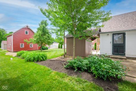 365 W Cedar Street Zionsville IN 46077