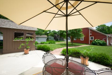 365 W Cedar Street Zionsville IN 46077