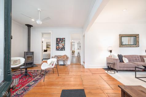 365 W Cedar Street Zionsville IN 46077