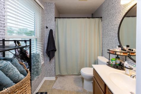 2520 Senators Way Indianapolis IN 46217
