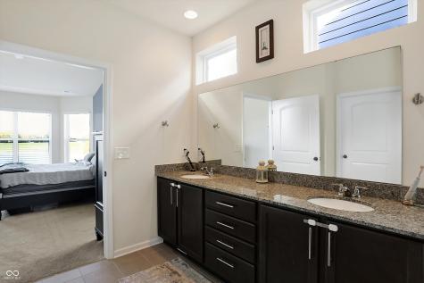 9404 Crystal River Drive Indianapolis IN 46240
