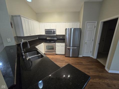 654 Shortleaf Drive Avon IN 46123