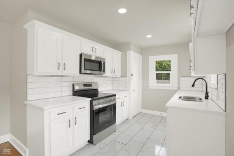1313 Wallace Avenue Indianapolis IN 46201