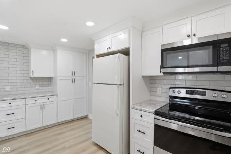 211 W Mckenzie Road Greenfield IN 46140