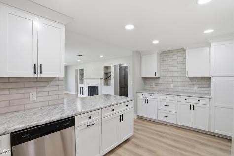 211 W Mckenzie Road Greenfield IN 46140