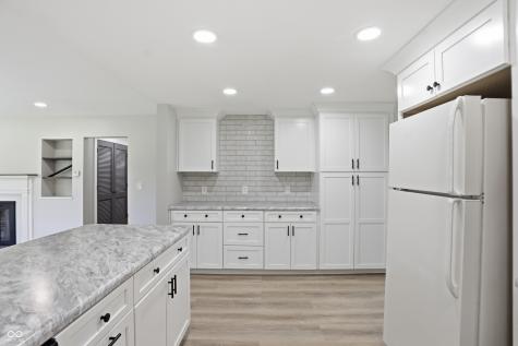 211 W Mckenzie Road Greenfield IN 46140