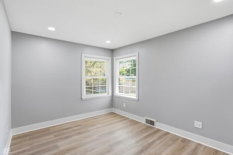 211 W Mckenzie Road Greenfield IN 46140