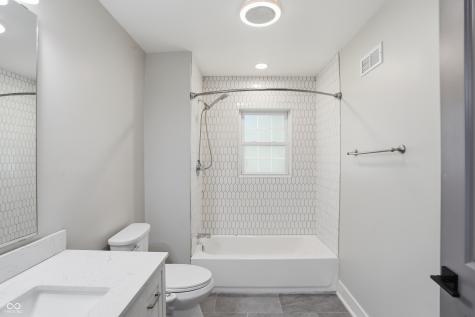 211 W Mckenzie Road Greenfield IN 46140