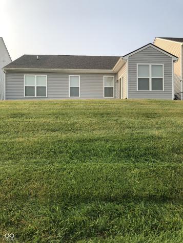 2596 Creek Bank Drive Columbus IN 47201
