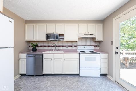 7525 Turnberry Court Indianapolis IN 46237