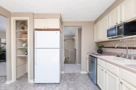 7525 Turnberry Court Indianapolis IN 46237