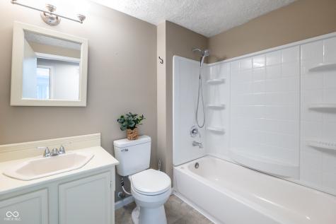 7525 Turnberry Court Indianapolis IN 46237