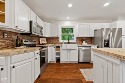 9838 Barth Drive Zionsville IN 46077