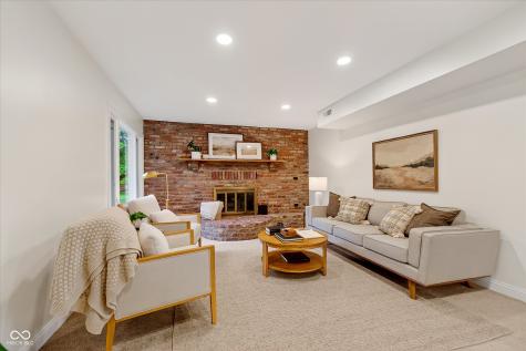 9838 Barth Drive Zionsville IN 46077