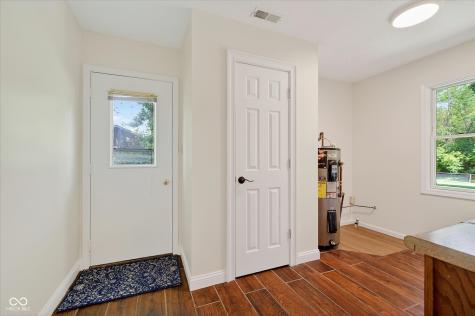 9838 Barth Drive Zionsville IN 46077