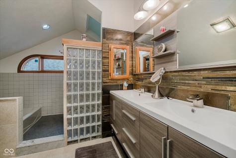 18 Point Lane Arcadia IN 46030