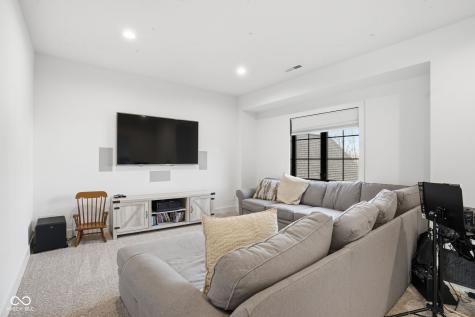 15860 Oak Park Vista Westfield IN 46074