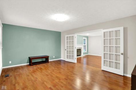 58 Penn Place Zionsville IN 46077