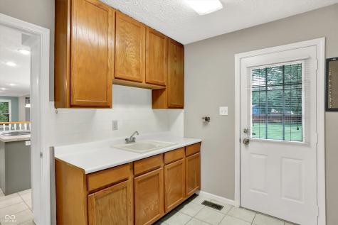 58 Penn Place Zionsville IN 46077
