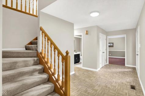 58 Penn Place Zionsville IN 46077