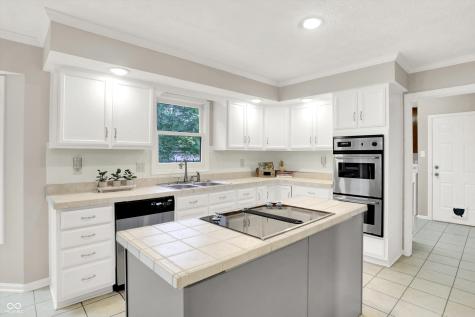 58 Penn Place Zionsville IN 46077