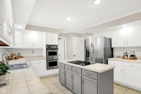 58 Penn Place Zionsville IN 46077